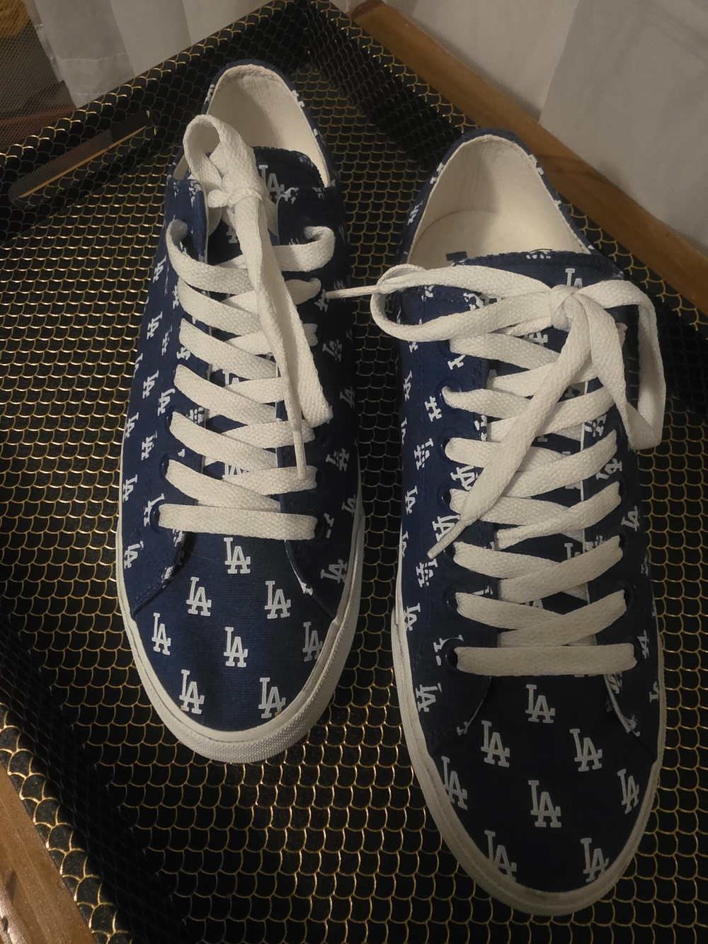 LA Dodgers Navy Canvas Low-Top Sneakers with White Laces